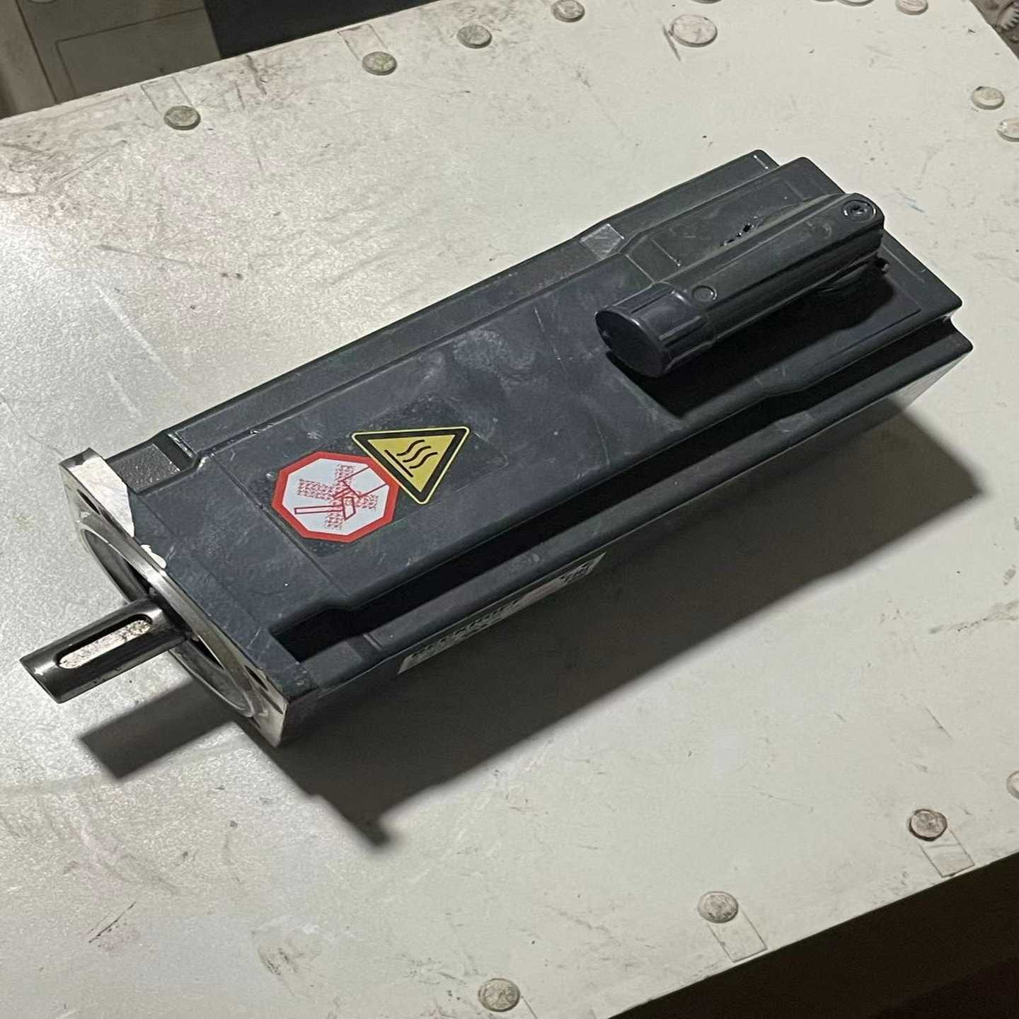 倍福伺服电机 AM8031-3D21-0000 ，功【华铭电子】