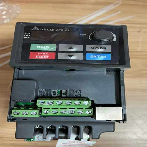 （霸霸电子）台达变频器VFD007EL43A端子处有装过