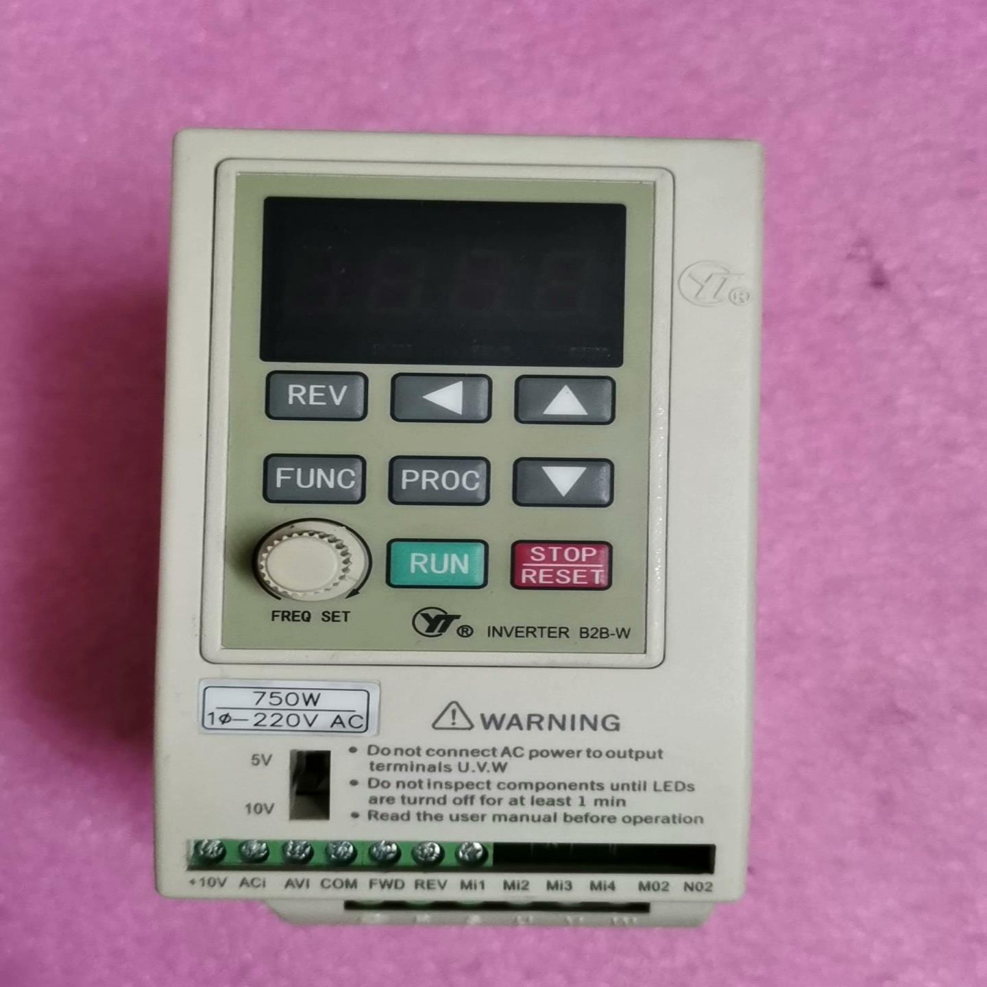 询价上海亚泰/禹超变频器YTB0007MG2S2A0(B2