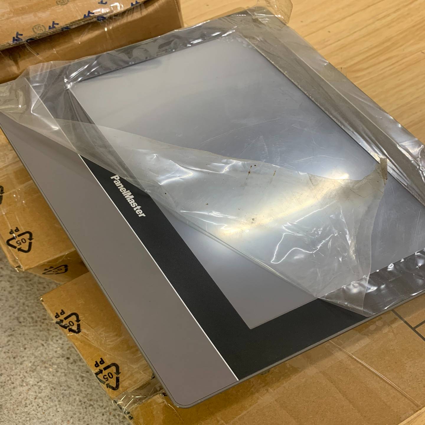 询价Panelmaster屏通10寸触摸屏，HK2100-31S议价