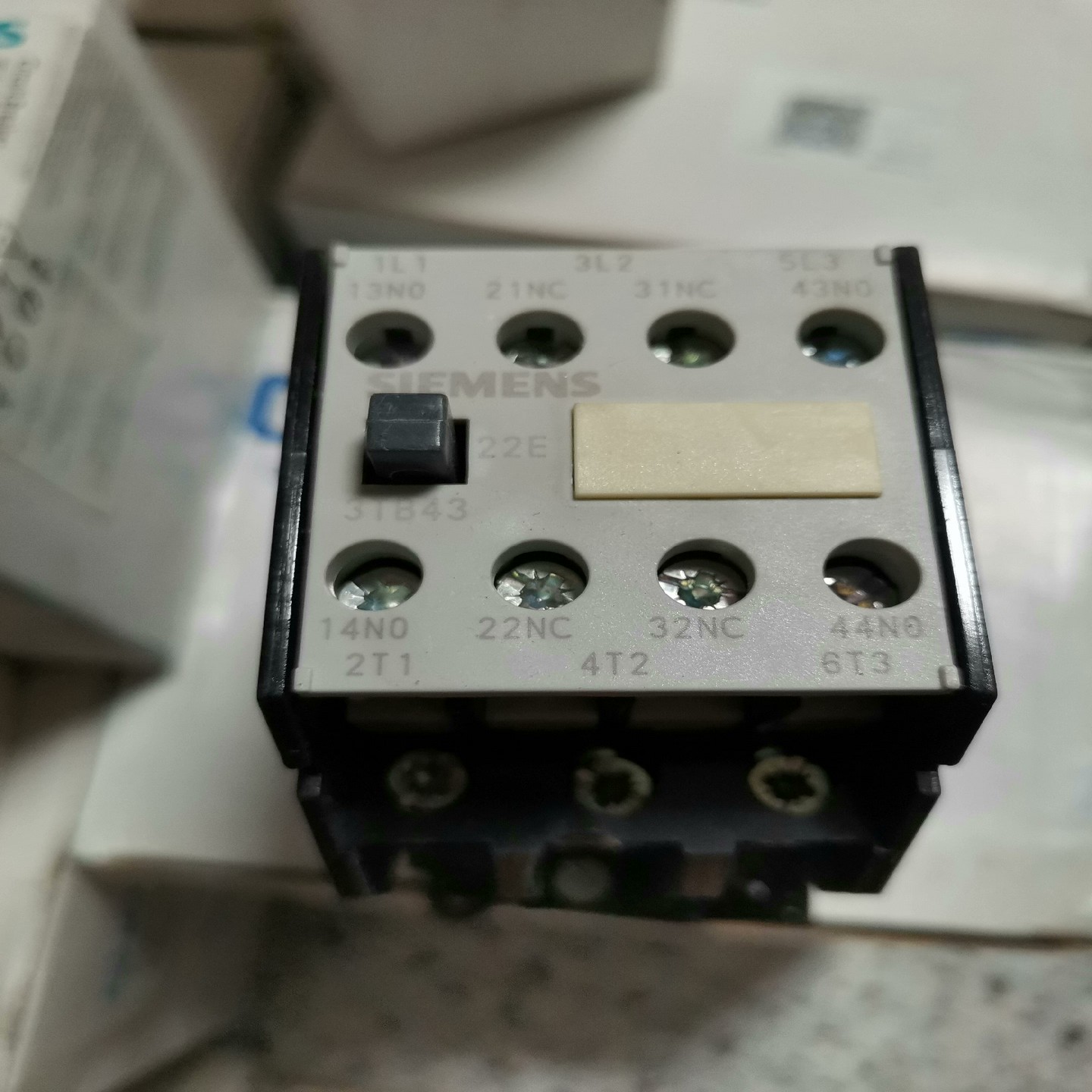 接触器3TB4322-0XF0两个询价