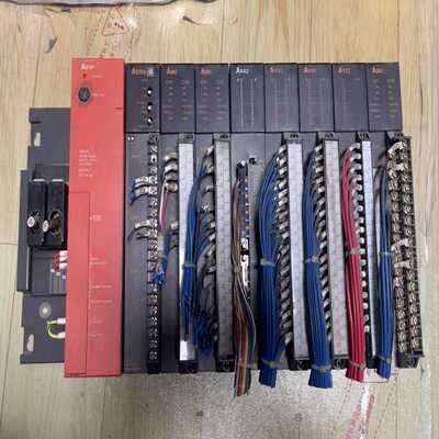 三菱PLC控制器A61P，，AD61三个，AX42，AY51