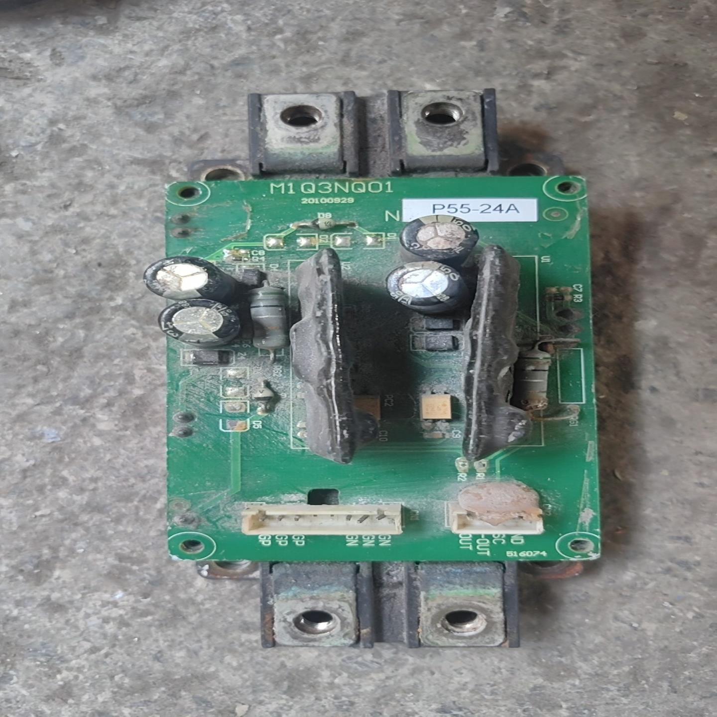 CM200DX-24S模块，下来的，图片里面有型号成询价