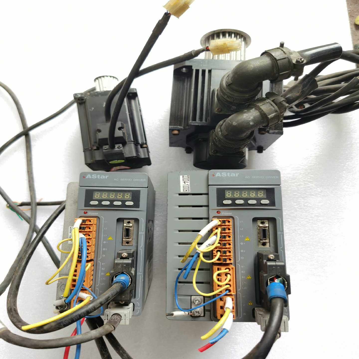 新时达750W伺服驱动器AS210S008N0伺服电机AM2（佳毅工控）