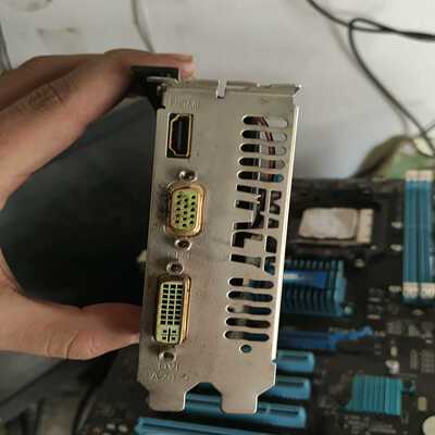 议价产品HD6570 1G  D5 拆机的  成色如图  正常点亮