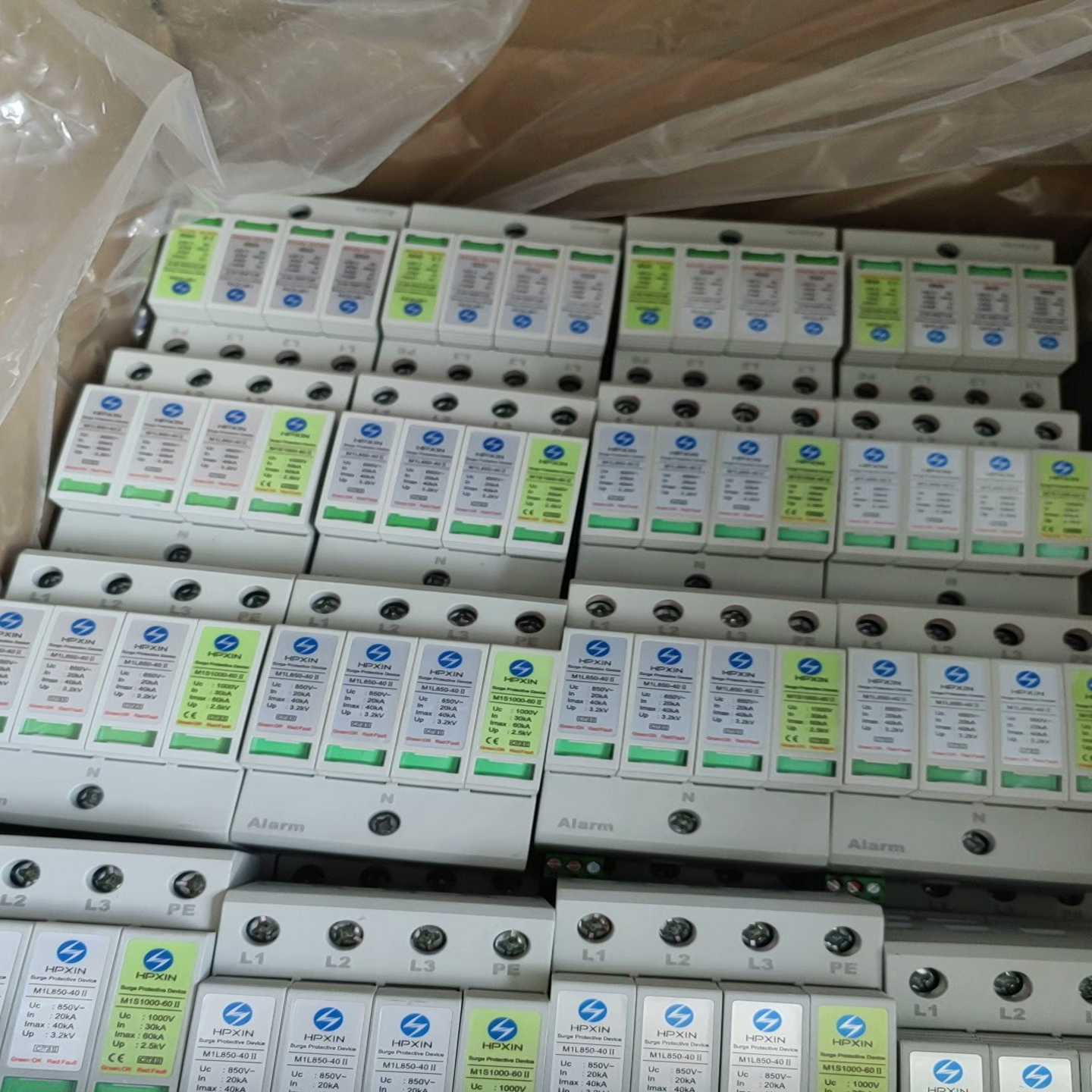 M1L850-40 II 海鹏信XIN浪涌保护器, 24拍前询价