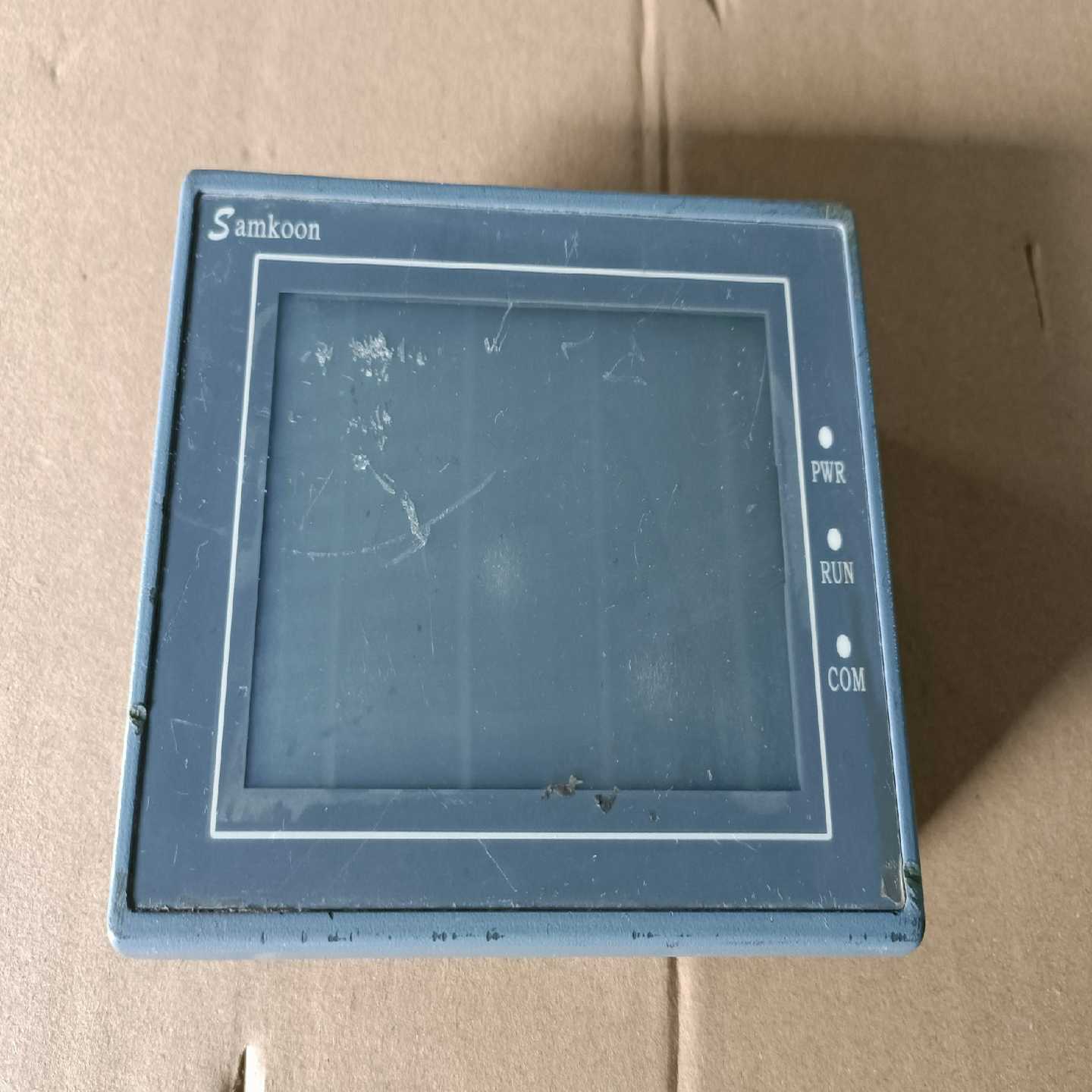 询价显控sa-4.3a触摸屏，开机屏显，实物图，有请留言。