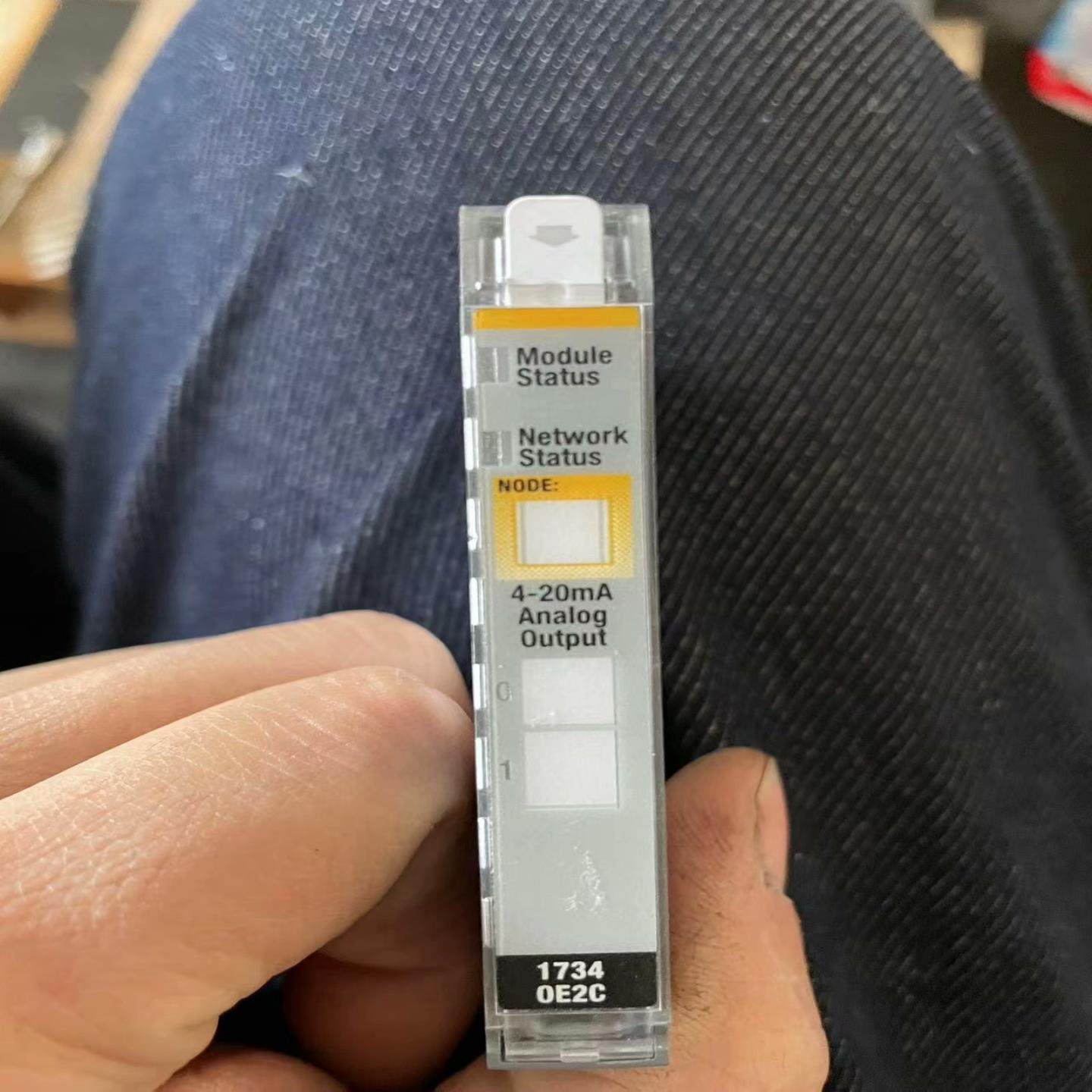 AB罗克韦尔1734-OE2CK，功能包好，成色如图所示，标【鑫