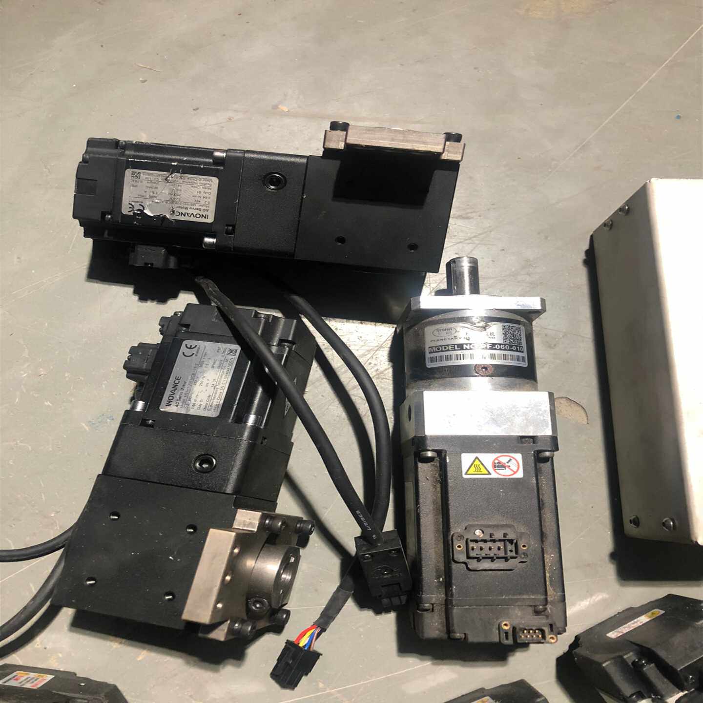 询价~汇川200w/400W电机MS1H1-20B30CB-A33