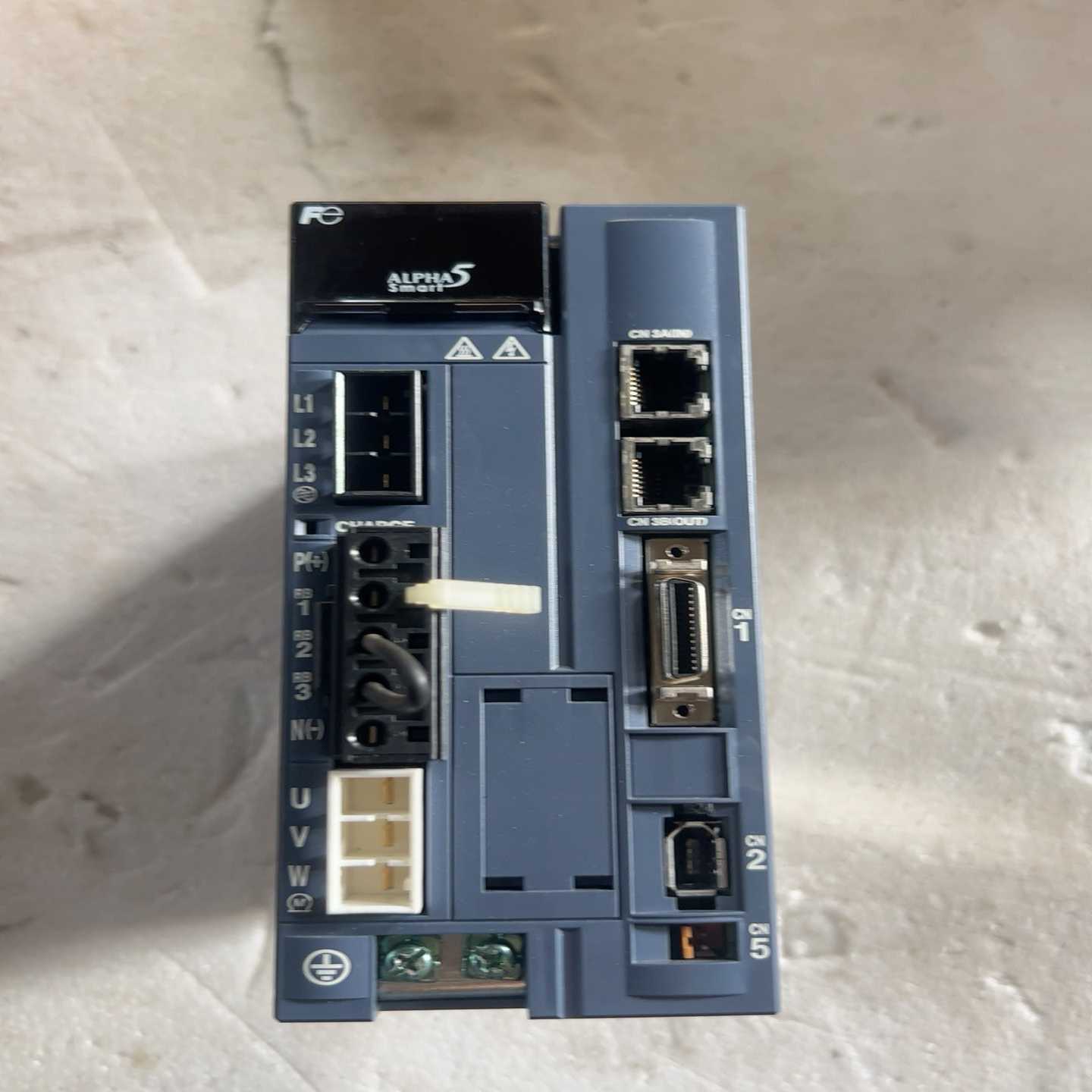 咨询-伺服驱动器RYH751F5-VV2，750W，成色如图，