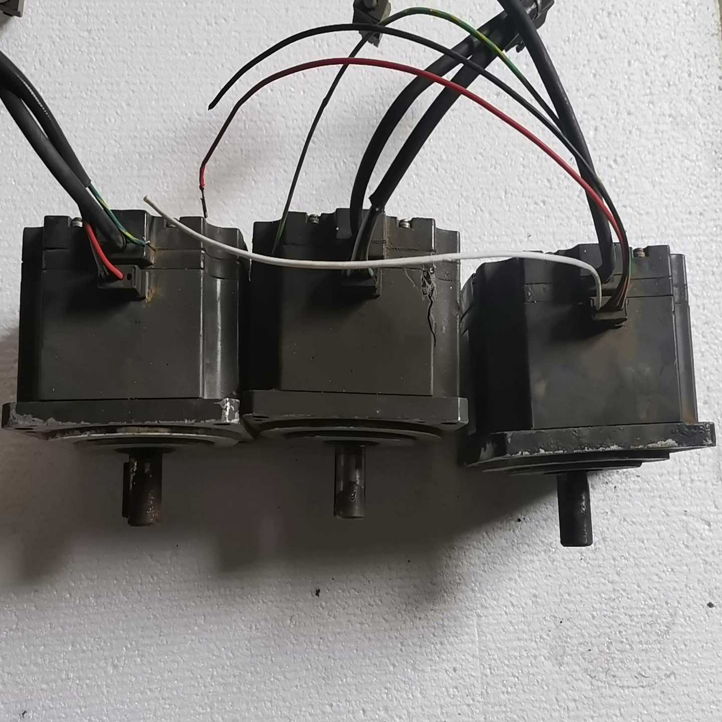 拆机三菱伺服电机  HC-UFS73   0.75KW 功能【鑫鑫商铺】