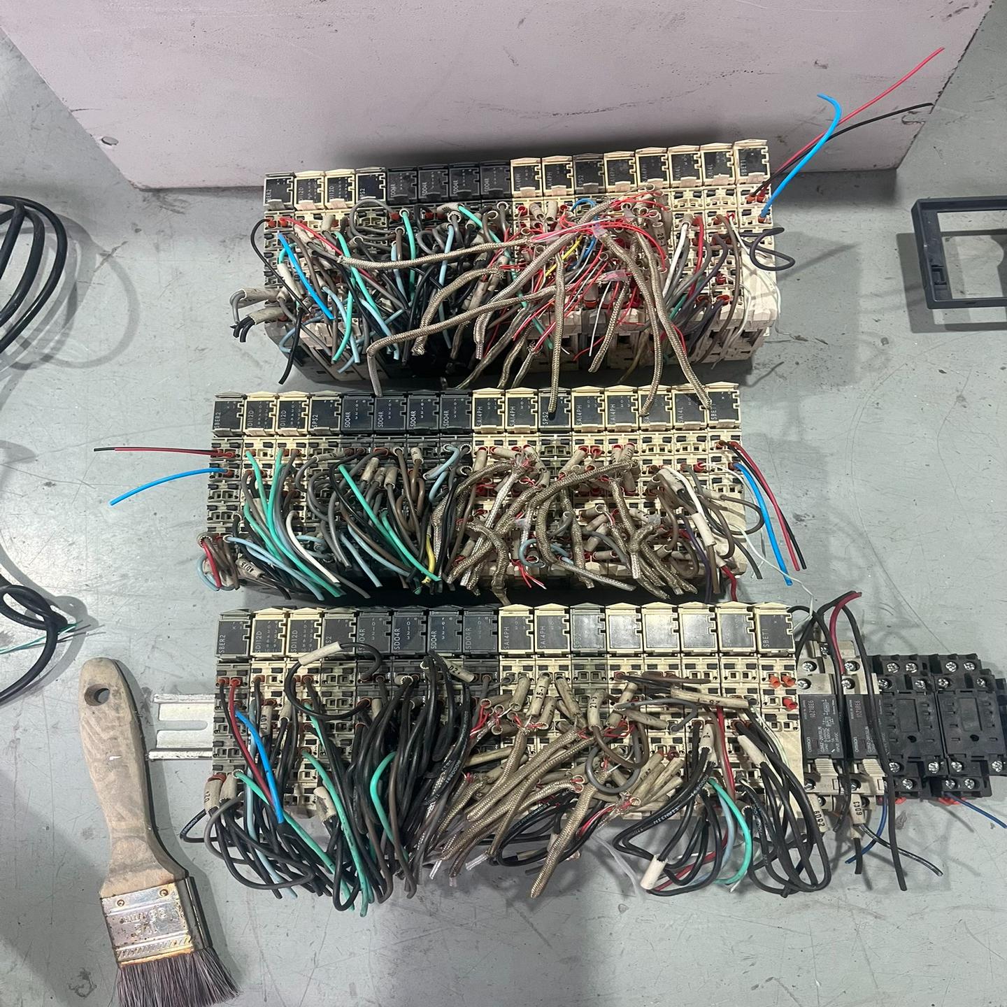 原装正品施耐德PLC模块SBER2SDI12DSPS2S需询价