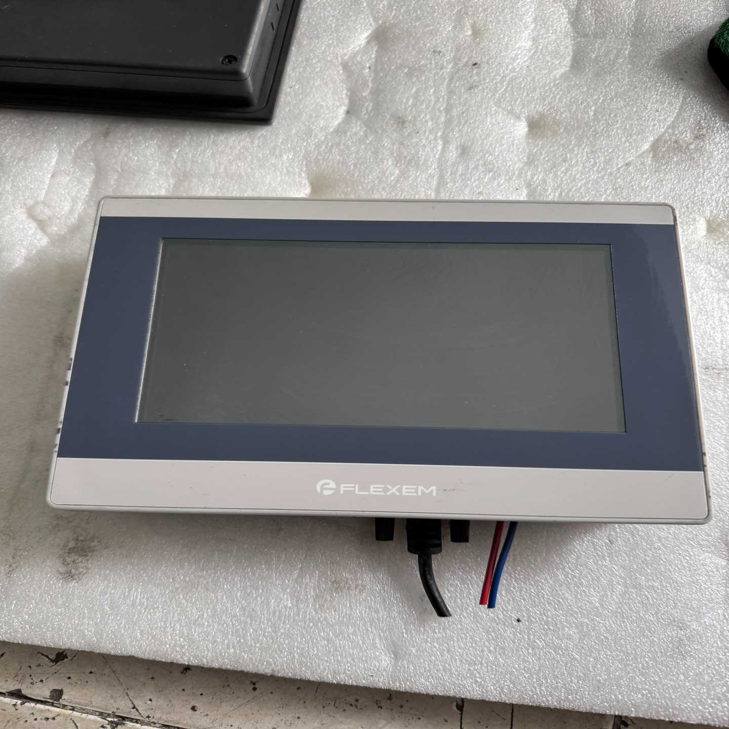 询价~繁易触摸屏，型号  FE6070WE ，带网口，成色如图，功