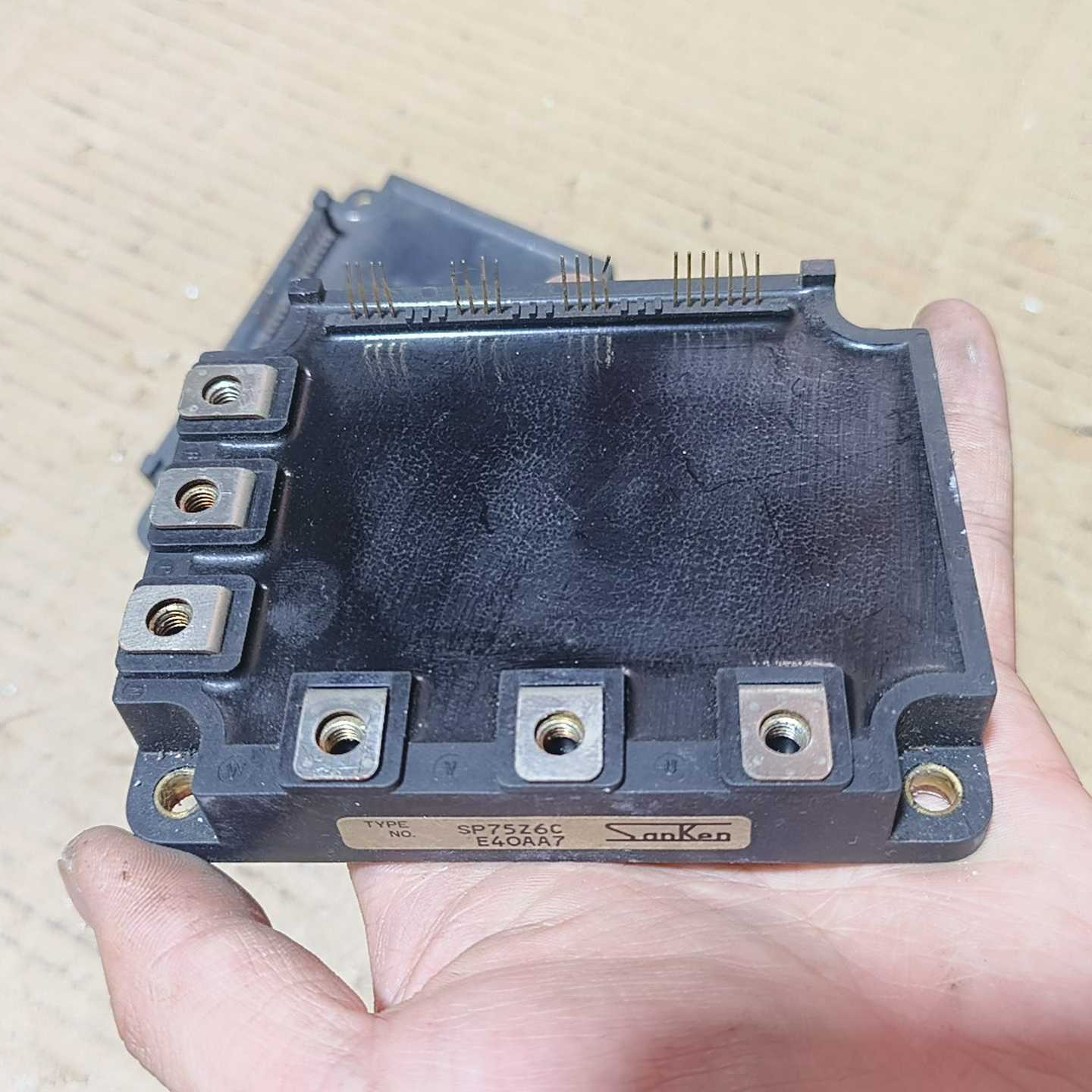 议价三垦模块SP75Z6C,图片实物拍摄,拆机包好,塑料柱断了,