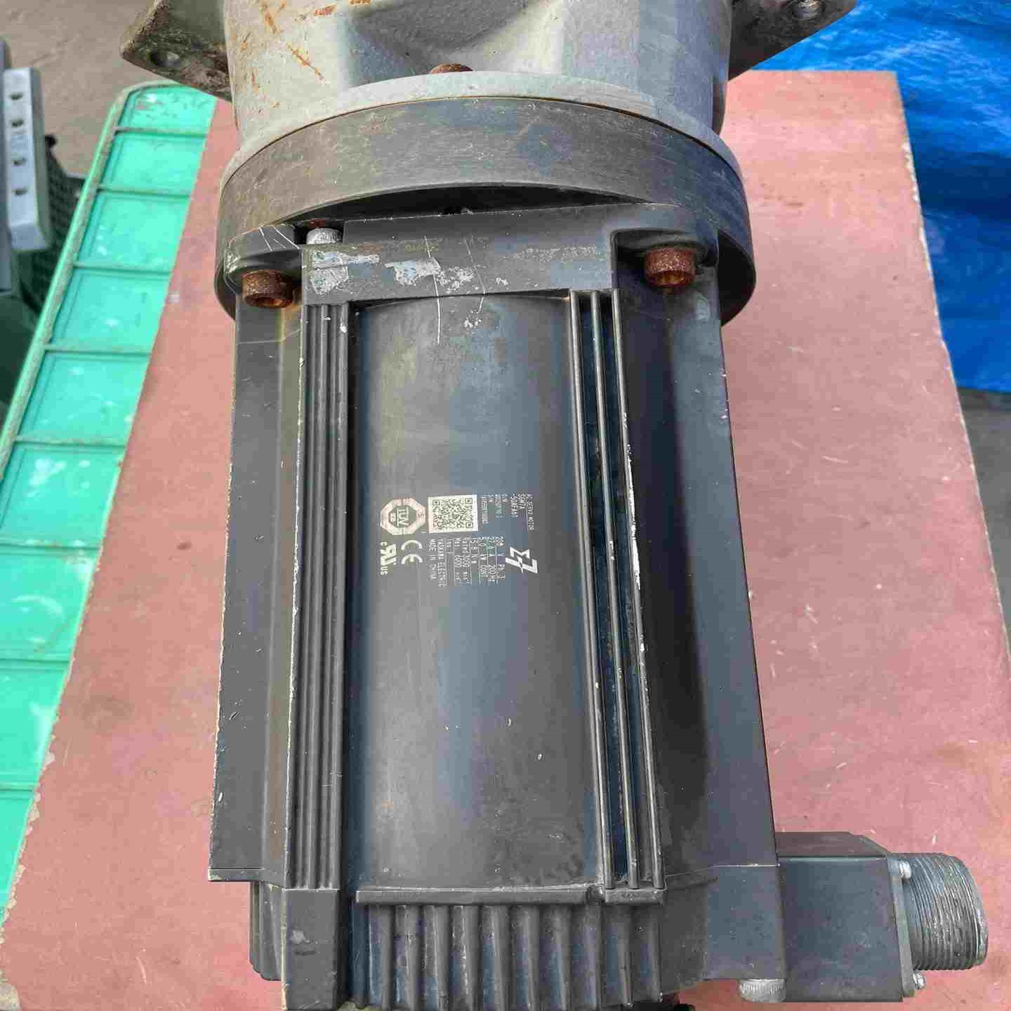 (工仔机械）安川七系电机