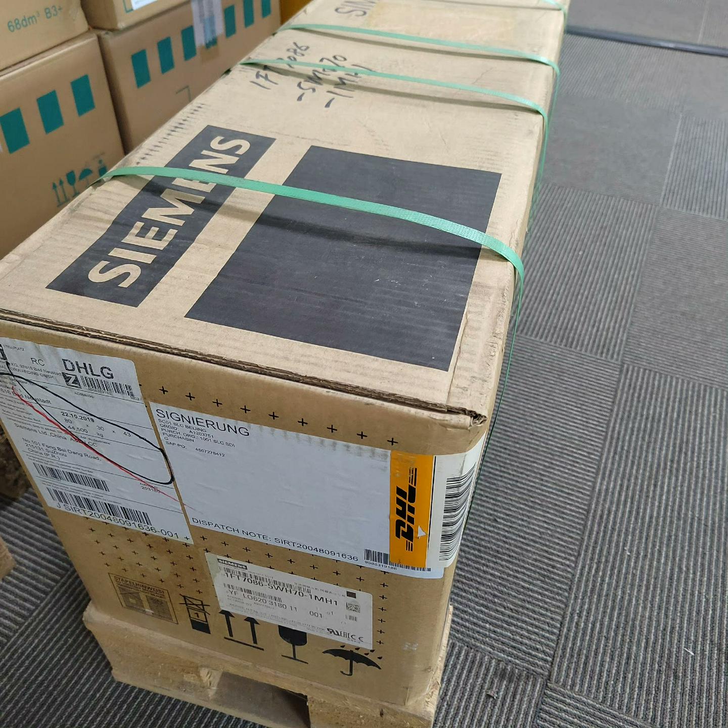 1FT7086-5WH70-1MH1只有一台，询价