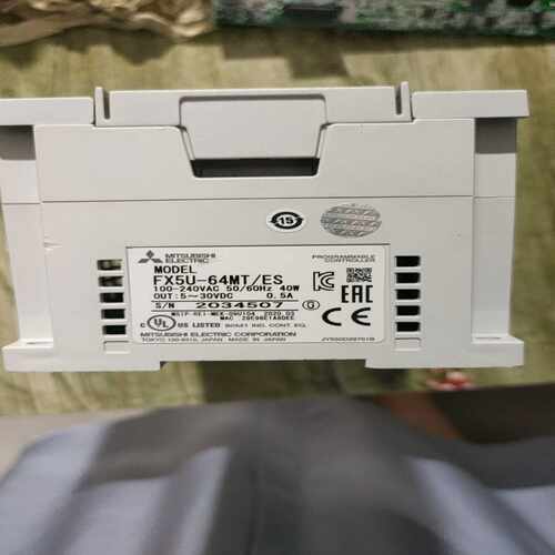 FX5U-64MT/ES，，功能，顺丰。（电子设备）