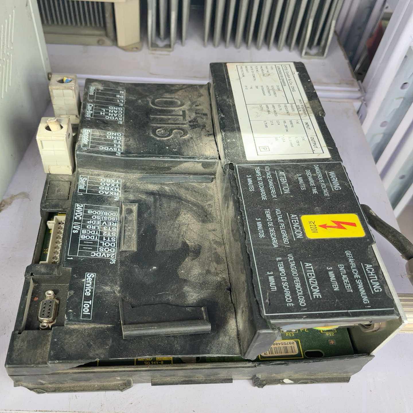 奥的斯DO2000黑盒五型门机GDA24350BD11实物询价