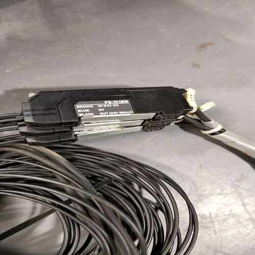 咨询-基恩士放大器，FS-N18N，实图拍摄，功能，有4个