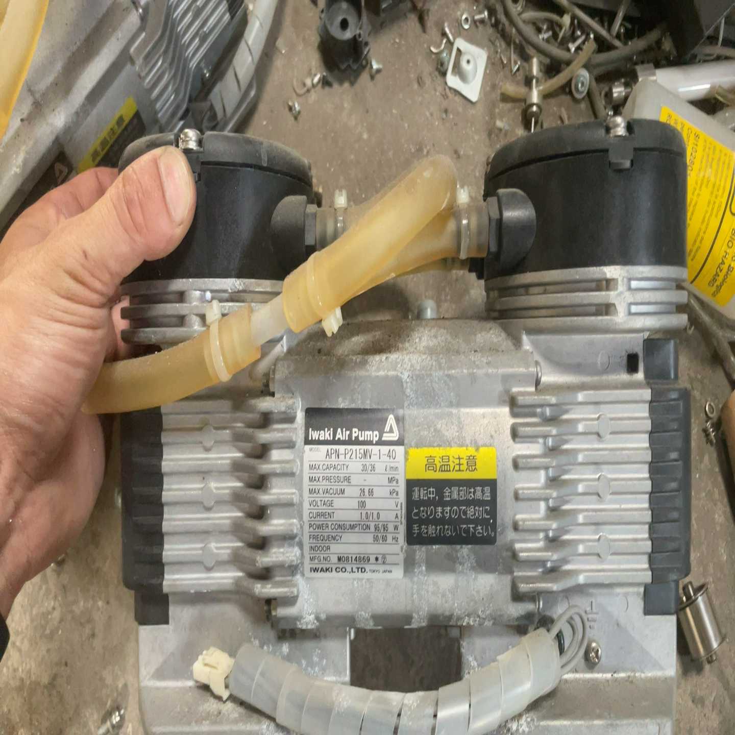 （议价）易威奇(Iwaki)隔膜式气泵APN-P215MV-1-40