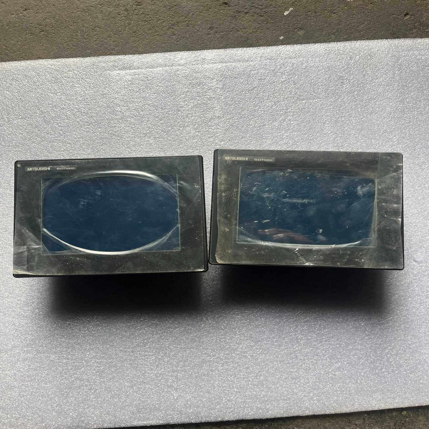 触摸屏，GT1050-QBBD-C，好像没有用过，多少有【鑫鑫商铺】