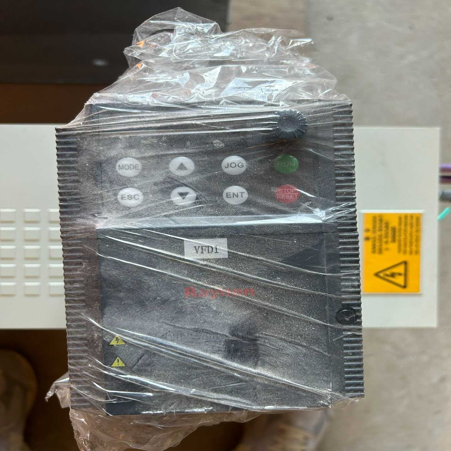 睿能变频器RV31-T3-0R7G~询价