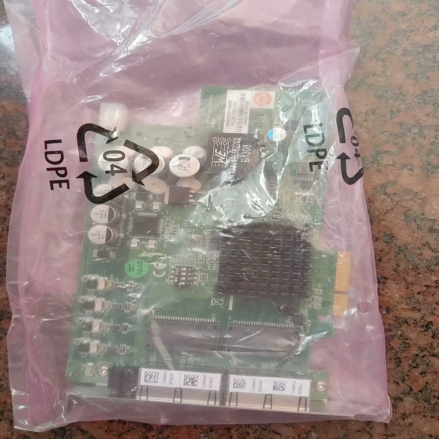 询价~研华PCIE-1674V  功能正常成色