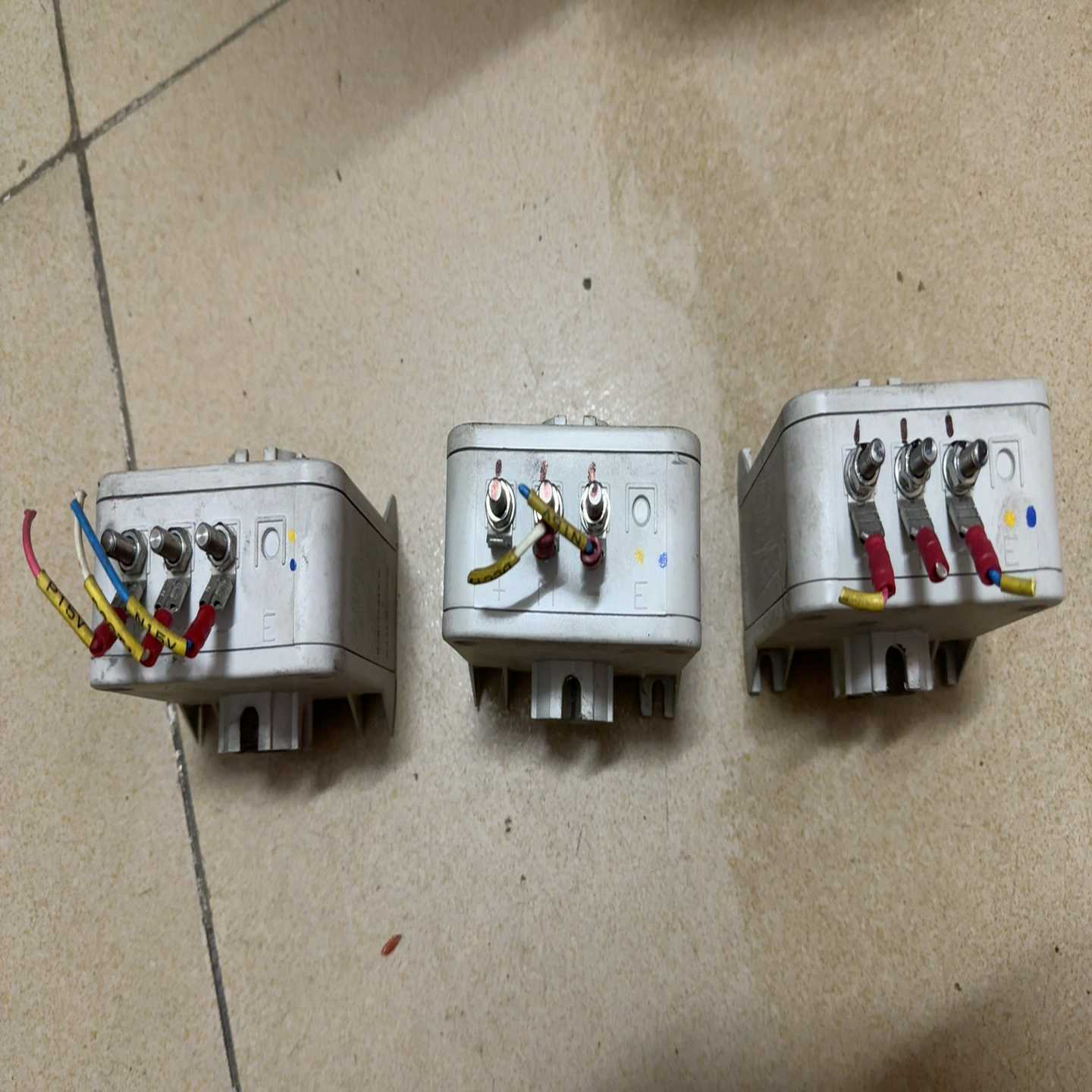 【议价】互感器CS300-7012，成色如图，件，三个单个