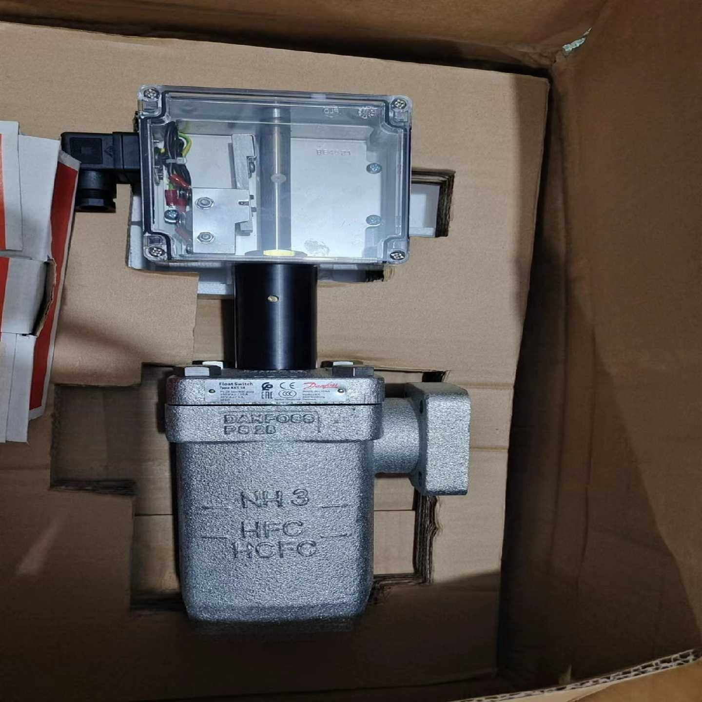 danfoss丹佛斯液位开关AKS38/148H3194/1询价