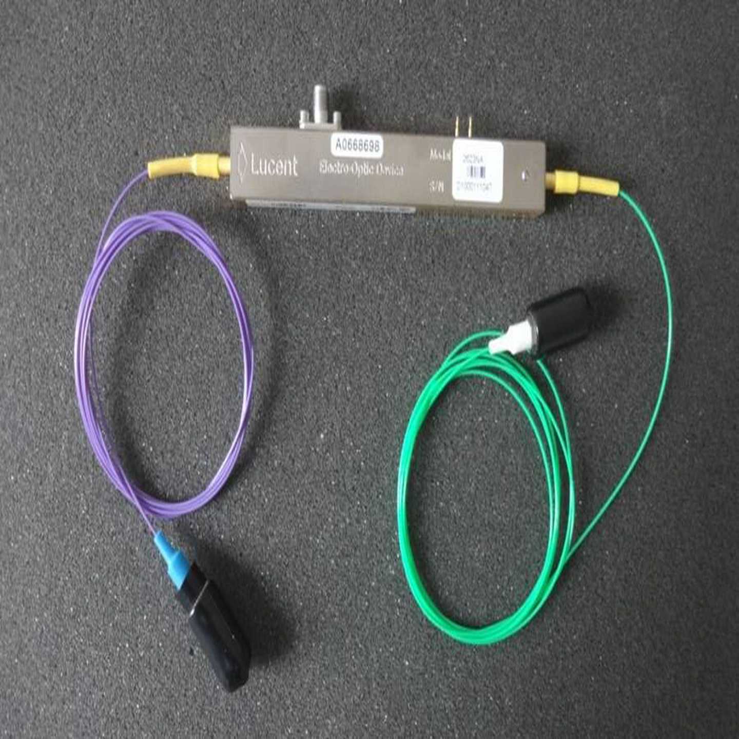 【星慕电子】Lucent朗讯 10 Gbs 铌酸锂电光调制器 单驱动 带