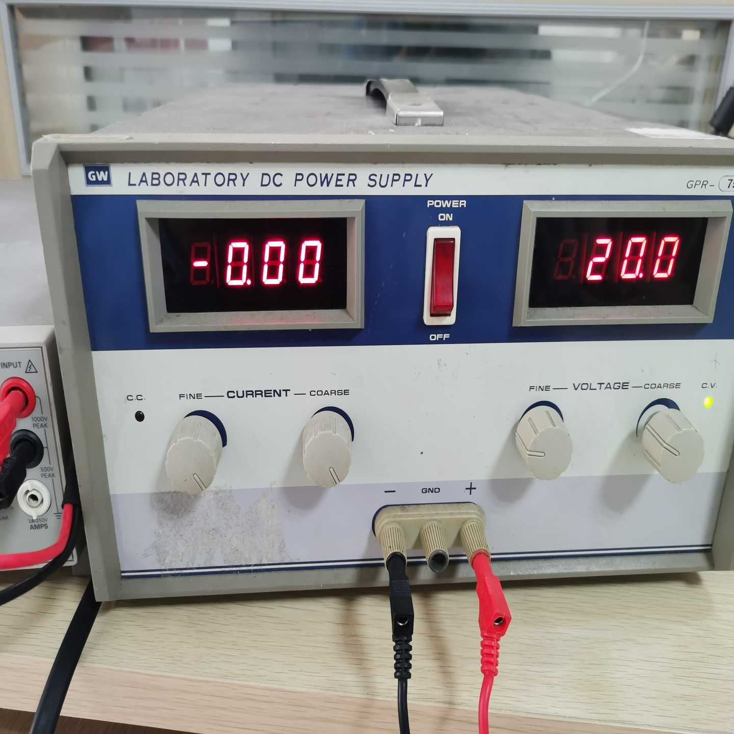 GPR7510HD直流线性电源75V10A各有两个，功能正常