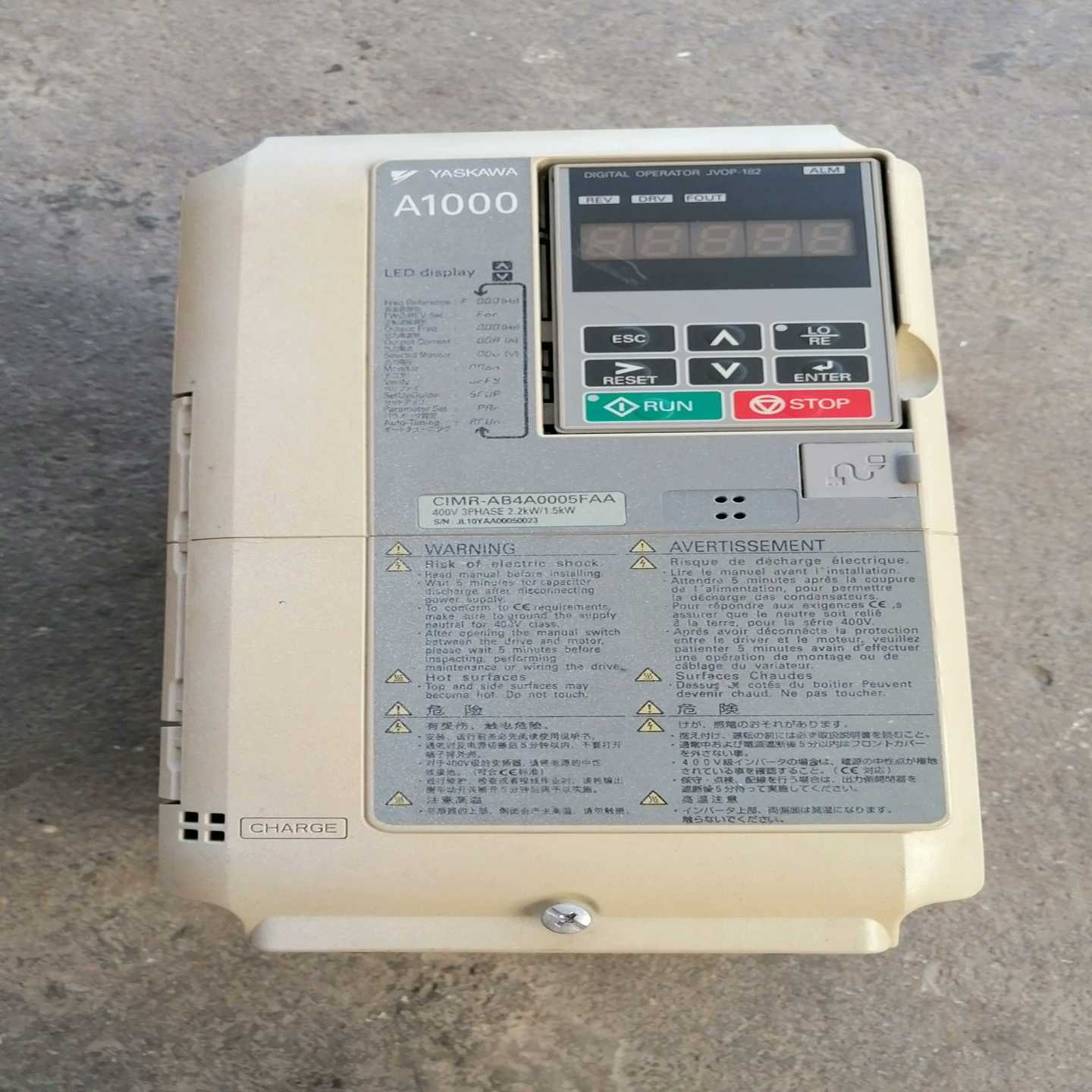 安川A1000变频器2.2KW/1.5KW，CIMR-AB4（电子设备）