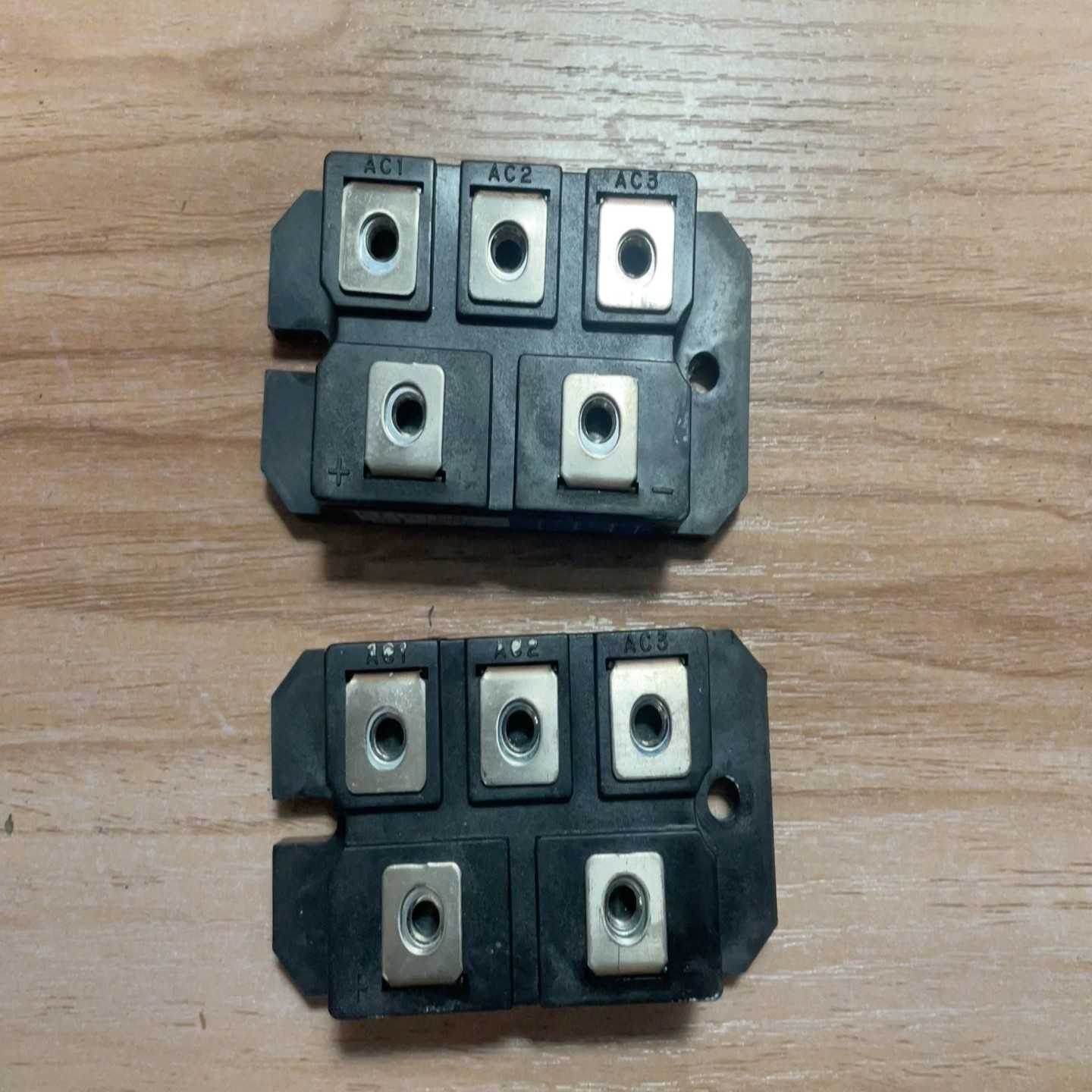 PT151S8整流模块，99新~询价