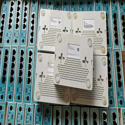 MikroTik RB750Gr3 软路由~议价