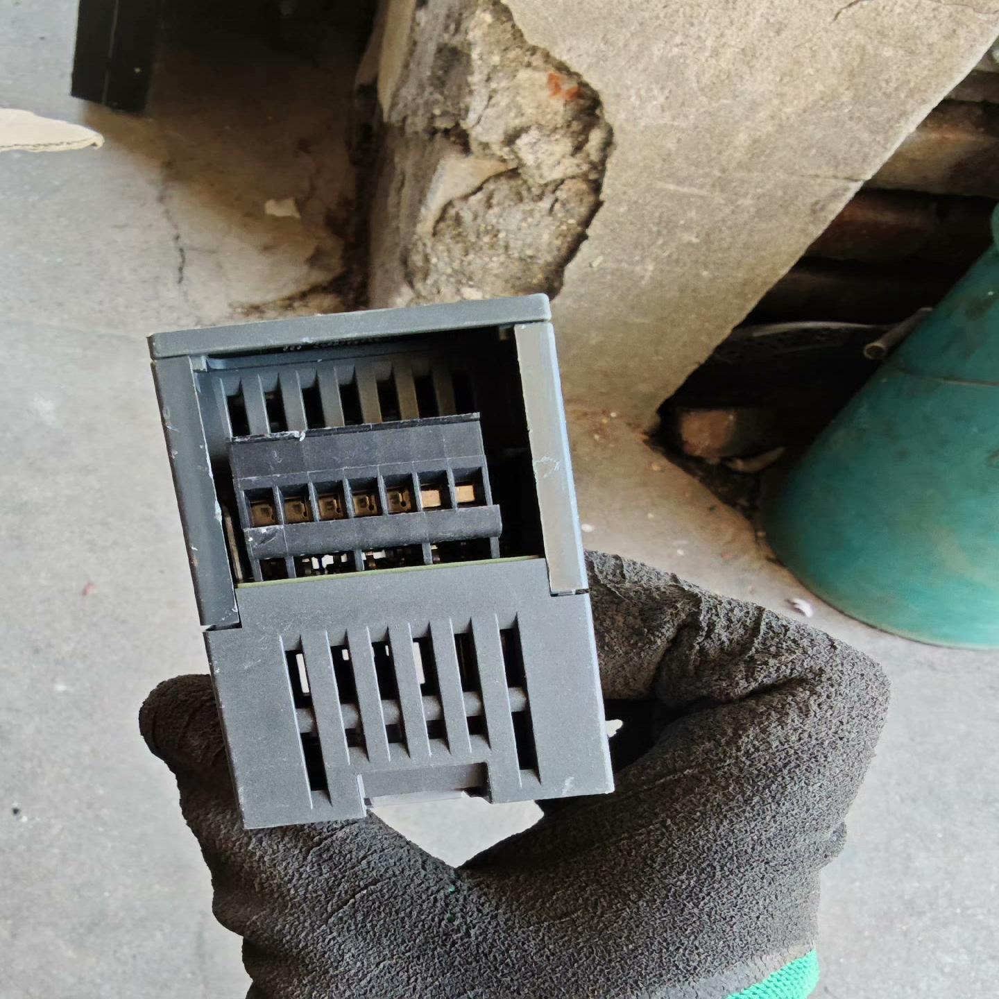 原装正品6ES7288-3AE04-0AA0，，需询价