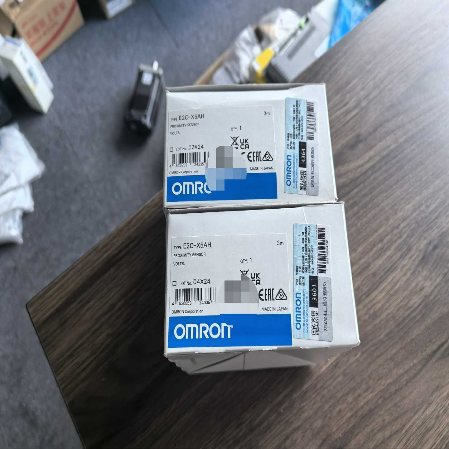 咨询-接近传感器E2C-X5AH3M