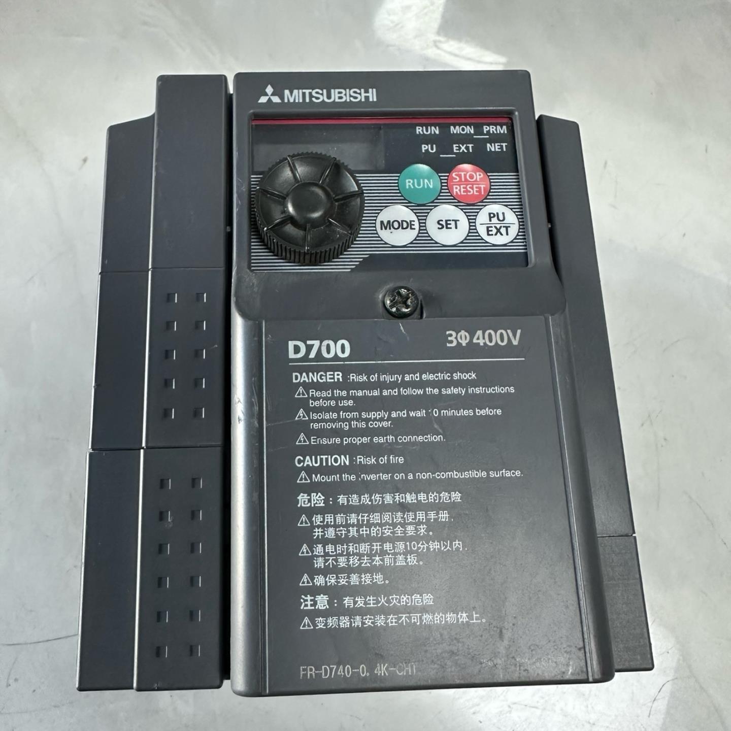 三菱变频器FR-D740-04K-CHT三菱D700三菱变频器400W220V询价