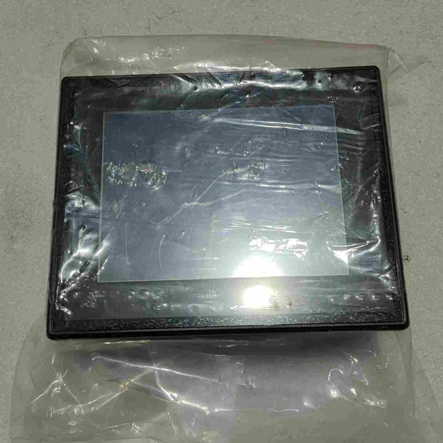 议价基恩士KEYENCE触摸屏，VT3Q一Q5MA，全新没有外包装现货/维修