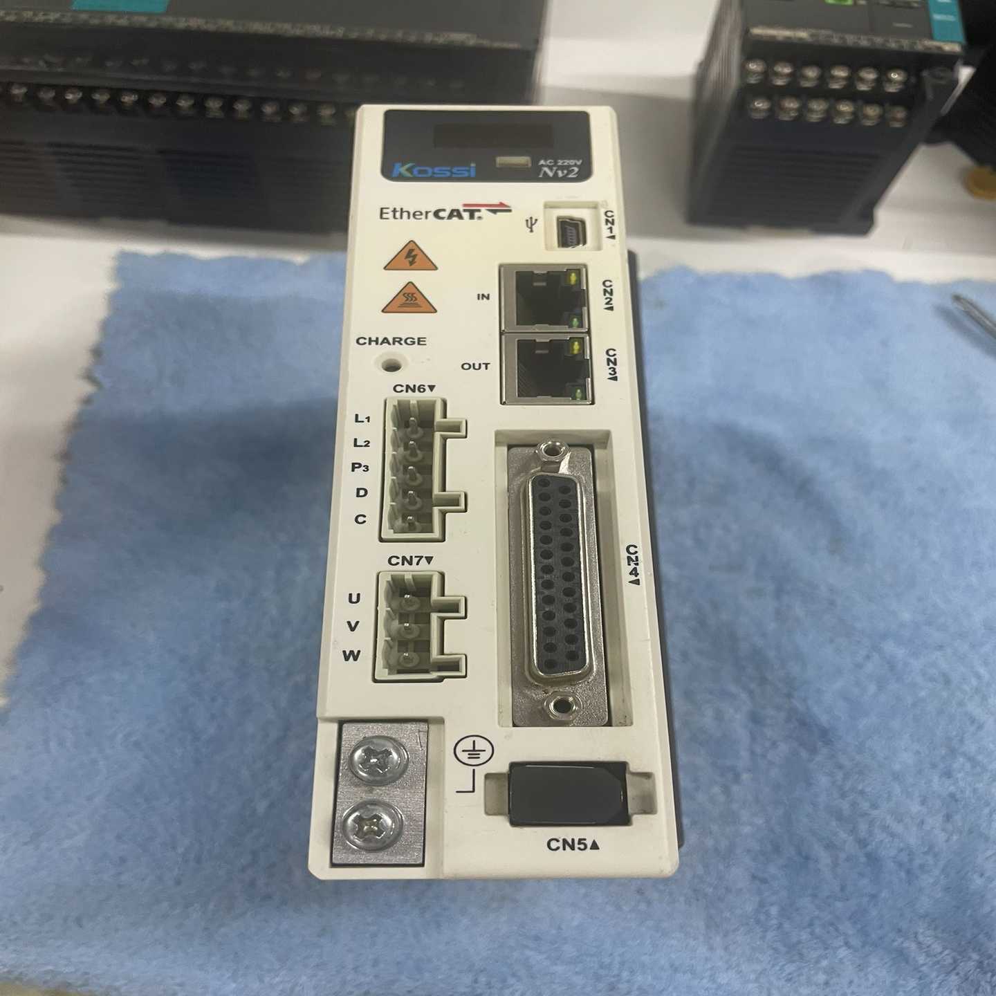 Kossi 伺服驱动器 NV2RE-4R2SA-E   75议价商品