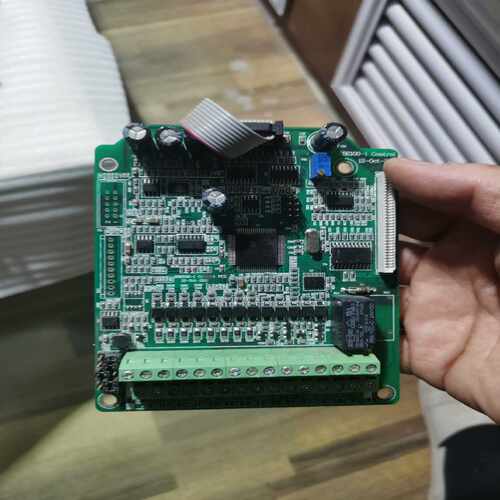 日博变频器主板RB2100-1，，成色如图，。~询价