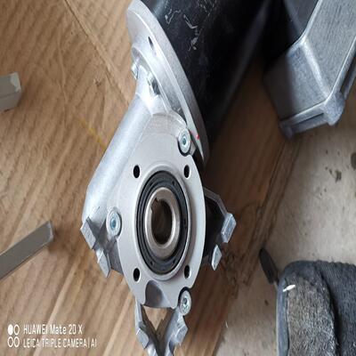 lenze电机D-31855，SSN31-1UHAR-056~询价