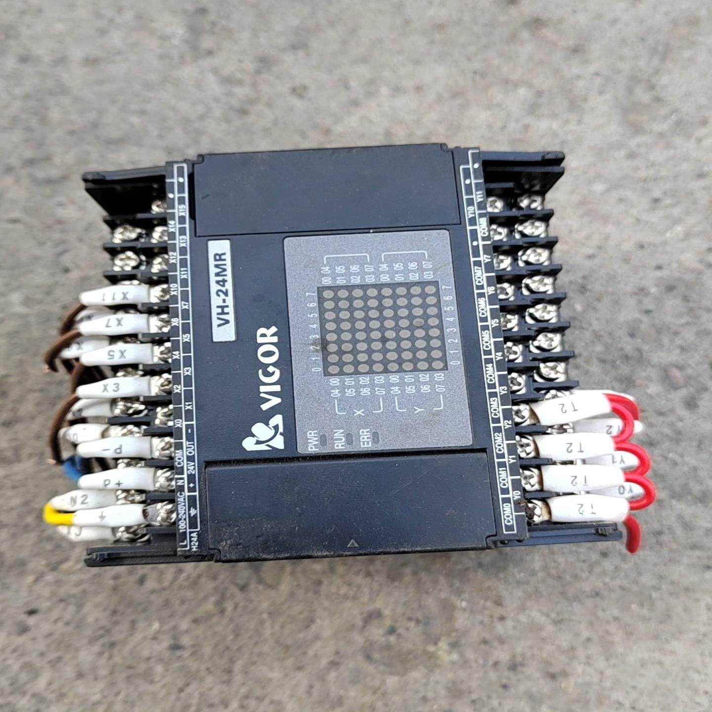 的VIGOR，PLC，好用的，型号VH—24MR有一个成（电子设备）