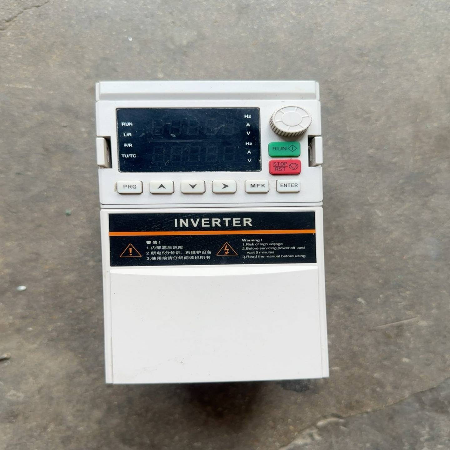 询价简单通用型变频器，YD500-2R2G-4T拆机实物图功能包议价