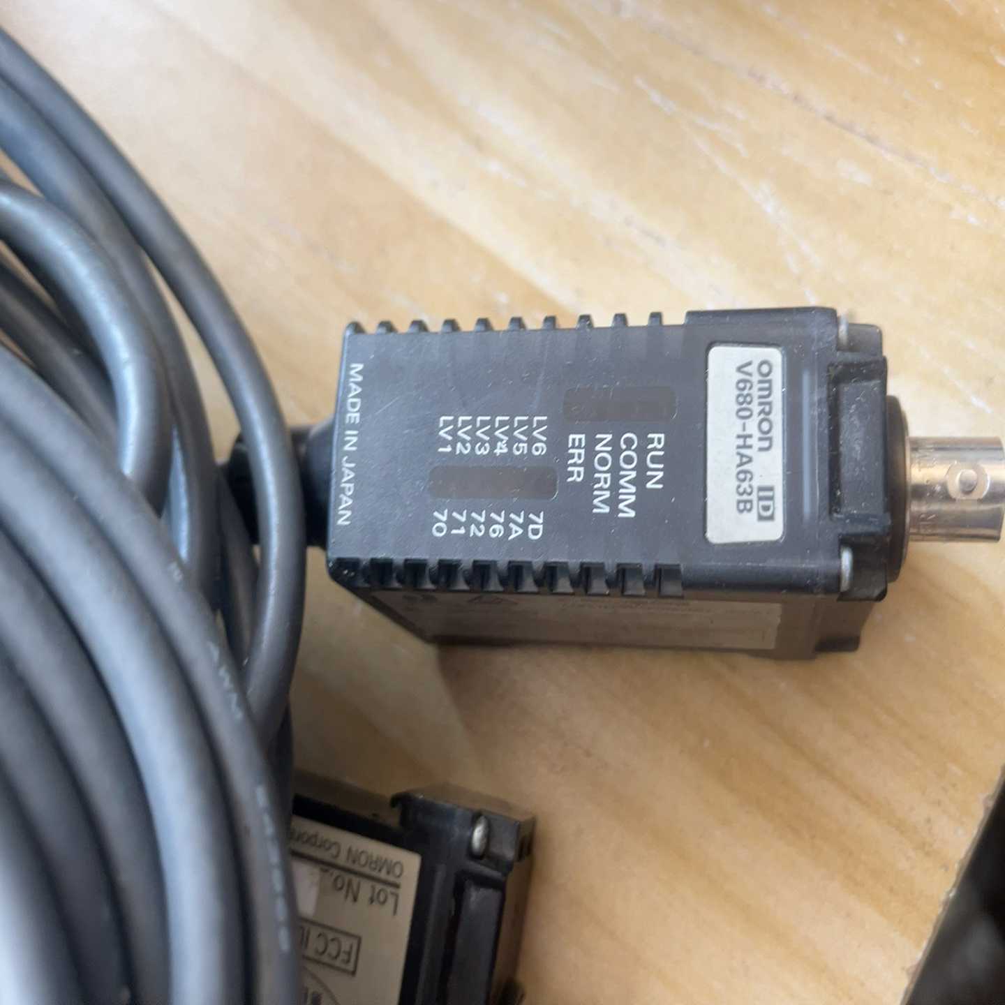 议价欧姆龙V680-HA63B，数量8个，R两个剪线维修/现货