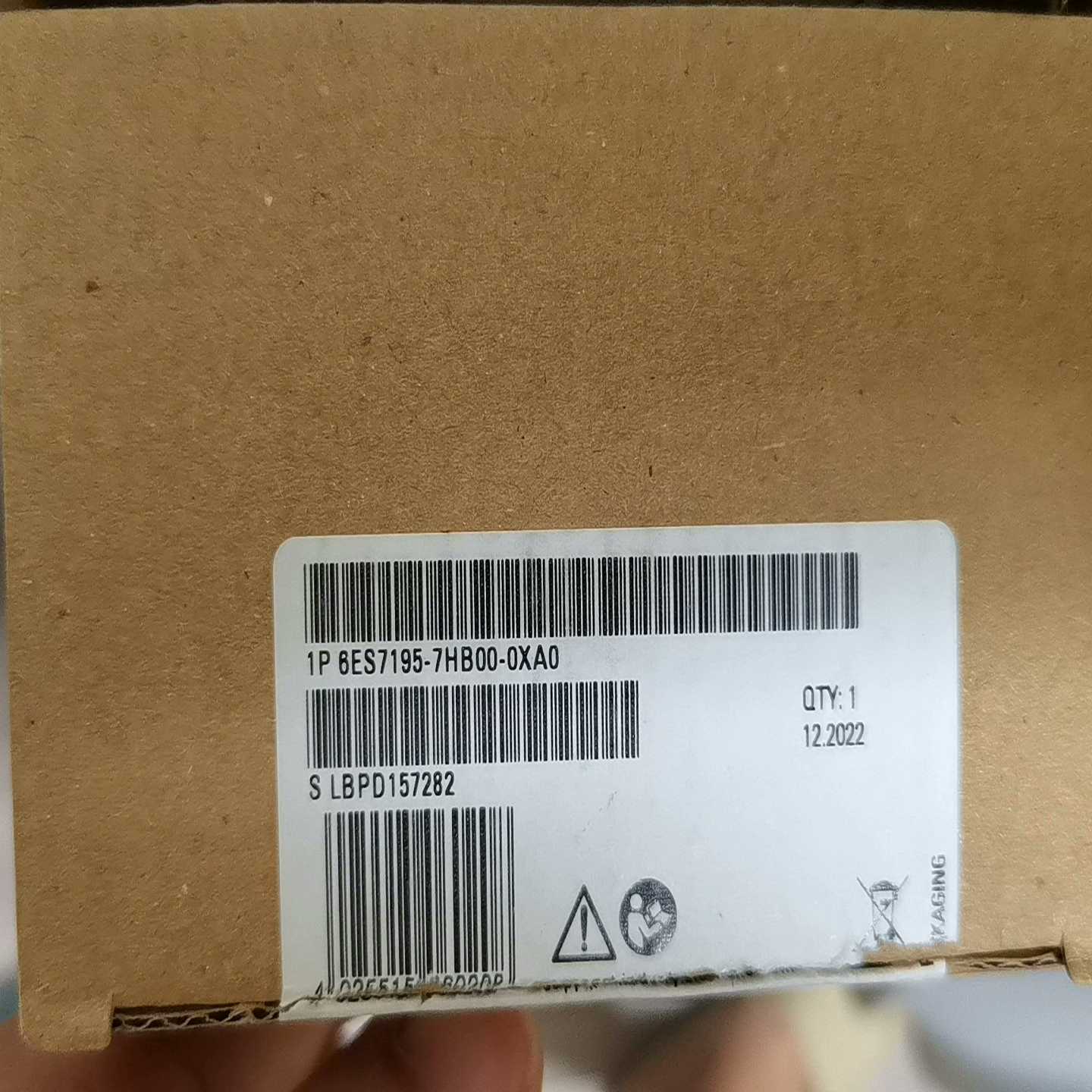 询价-6ES7195-7HB00-0XA0，有4个，一个仅