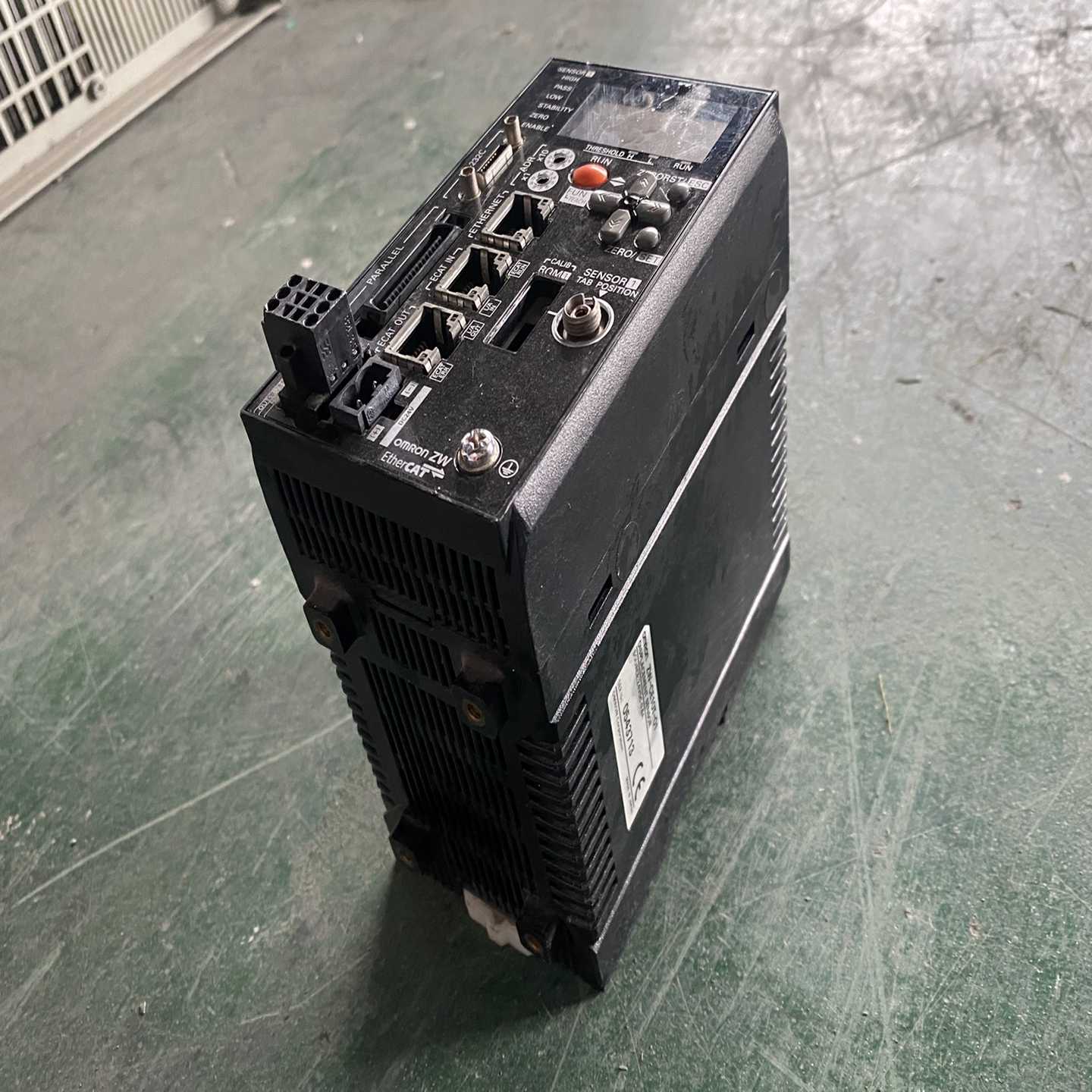 议价OMRON欧姆龙ZW-CE10T-0F1成色漂亮功能现货/维修