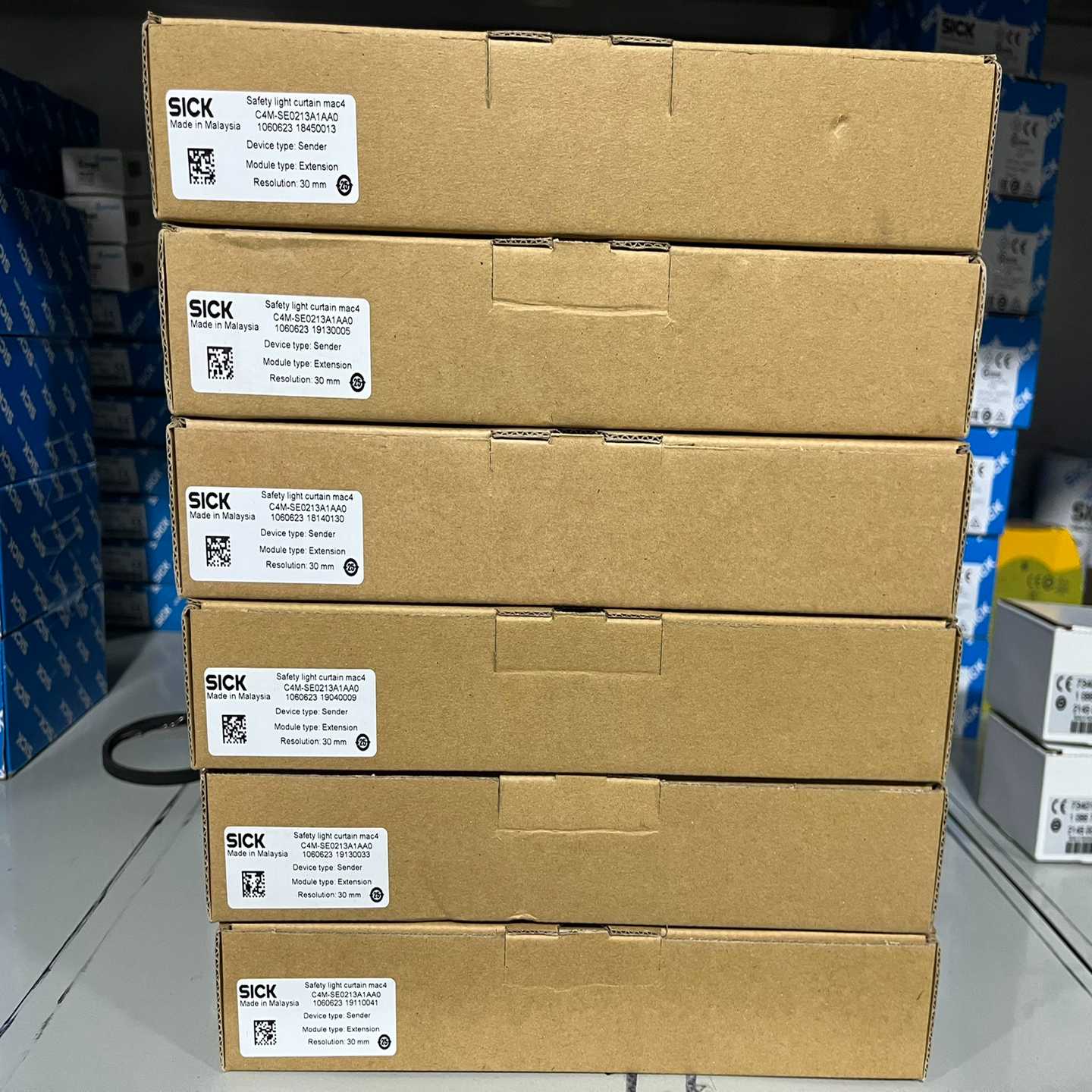 1060617  C4M-SB0221A1BA0议价产品
