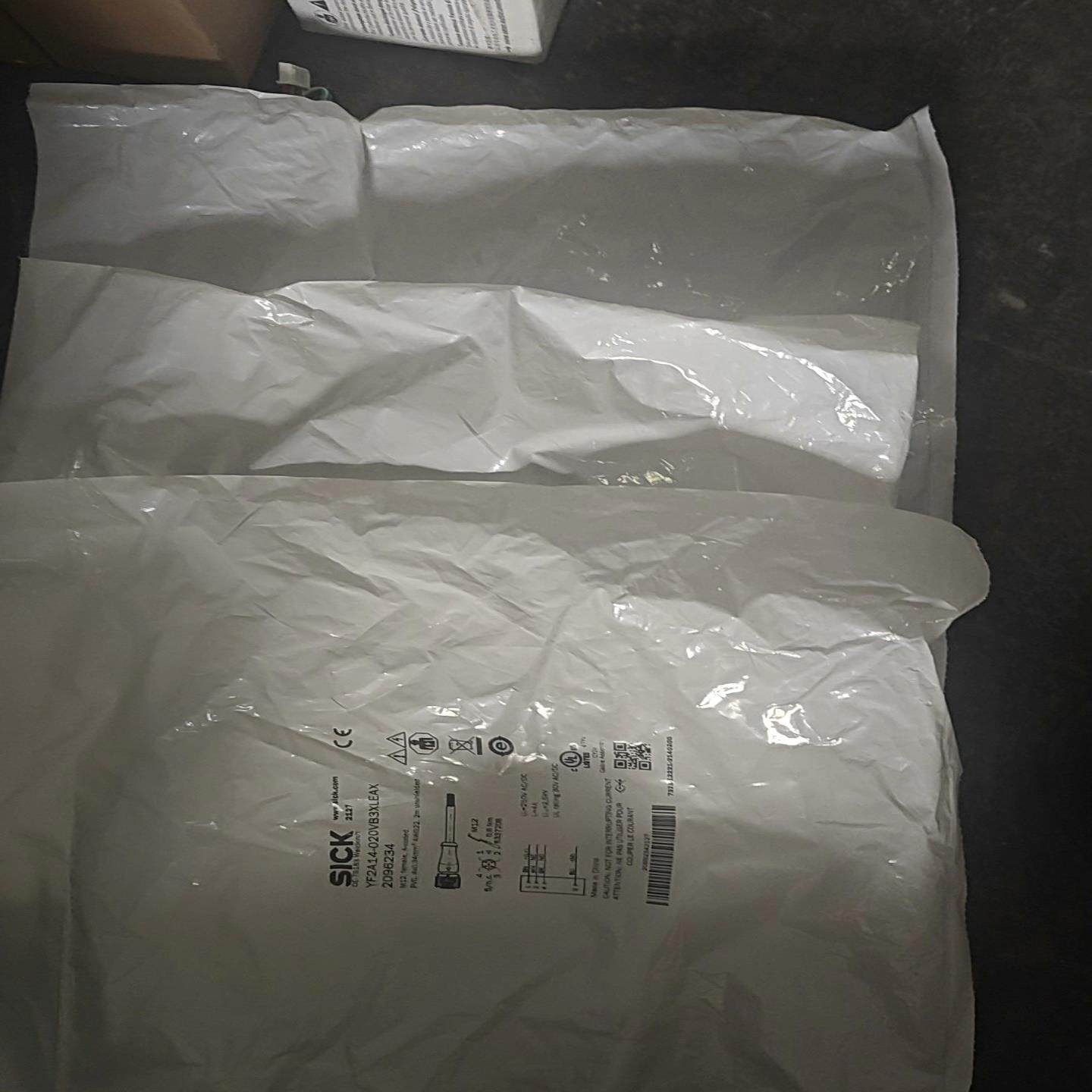 咨询-SICK西克连接线，型号YF2A14-020VB3XLE