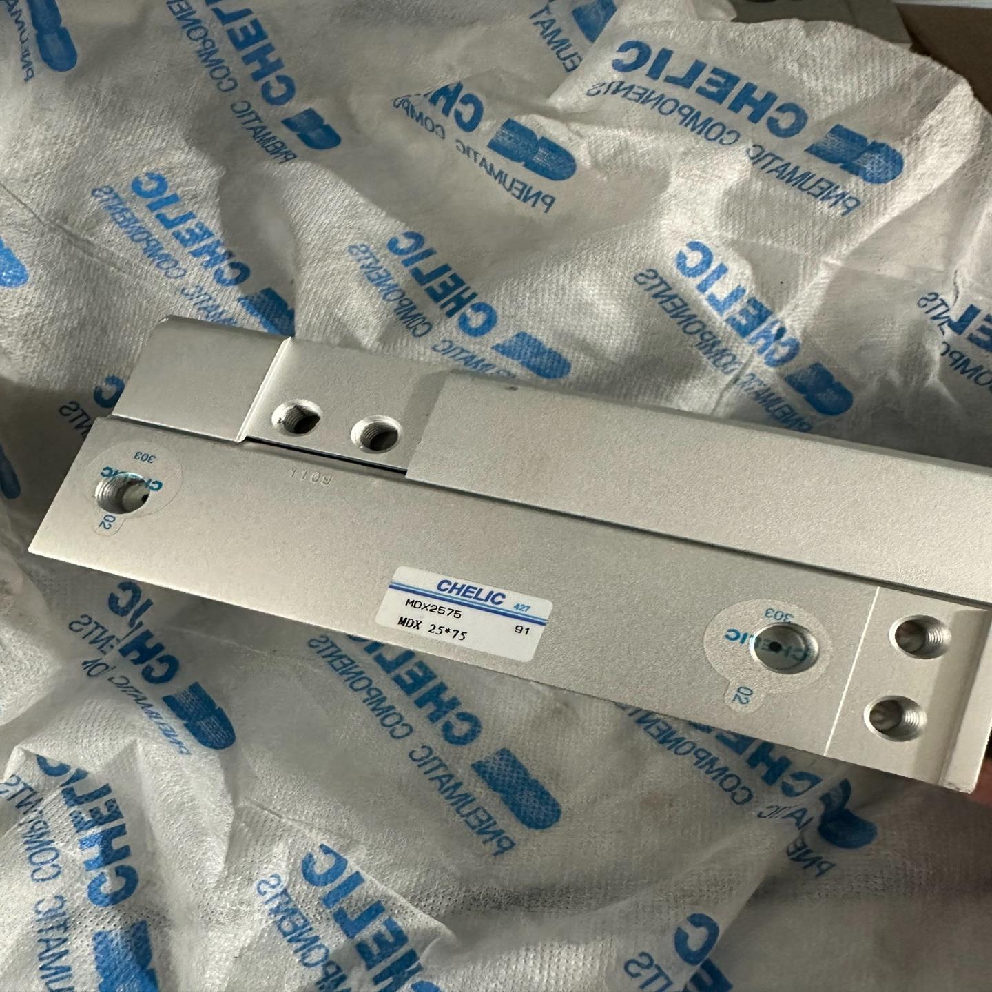 CHELIC气力可滑台气缸MDX2575 25-75（佳毅工控）