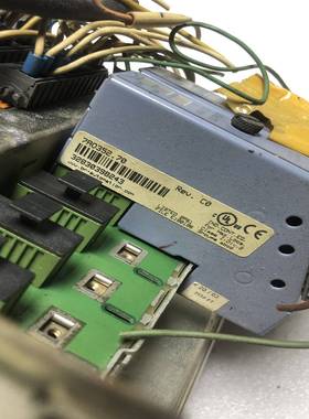 询价~变频器，型号GLT2000-011T4，11KW，三相，